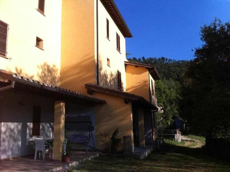 Ospitaci Appartamenti Di Campagna Le Rancole Valtopina Εξωτερικό φωτογραφία